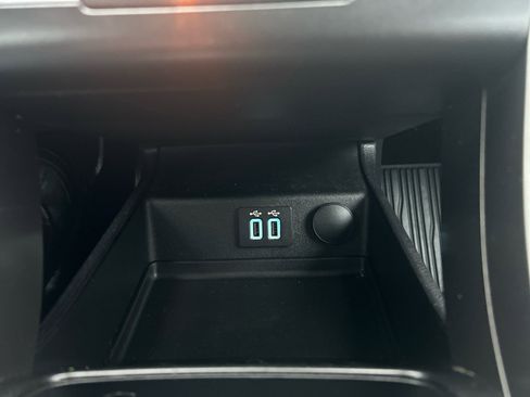 Used 2019 Ford Fusion SE image 16