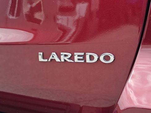Used 2022 Jeep Grand Cherokee Laredo X RWD image 11