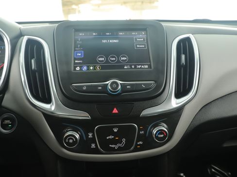 Used 2019 Chevrolet Equinox LS w/ LS Convenience Package image 9