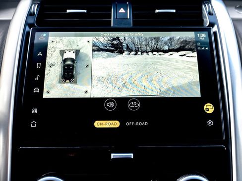 Certified 2024 Land Rover Discovery Dynamic SE image 29