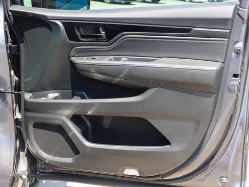 Used 2024 Honda Odyssey Elite image 11