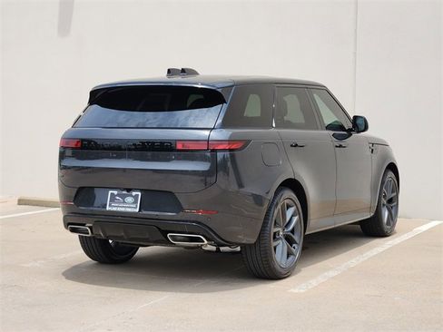 New 2025 Land Rover Range Rover Sport Dynamic SE image 7