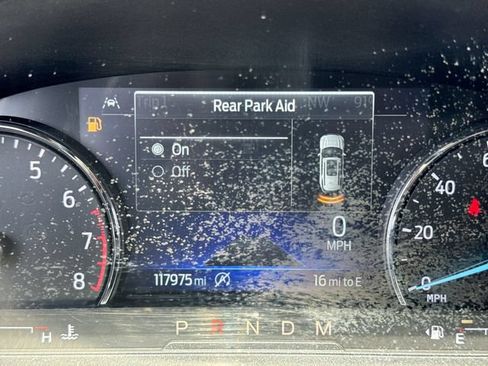 Used 2020 Ford Explorer XLT w/ Equipment Group 202A RWD image 15