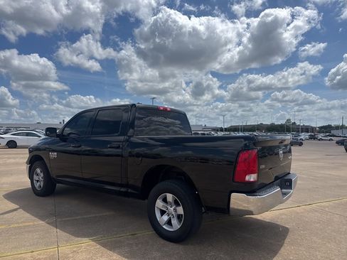 Used 2021 RAM 1500 Classic SLT image 16
