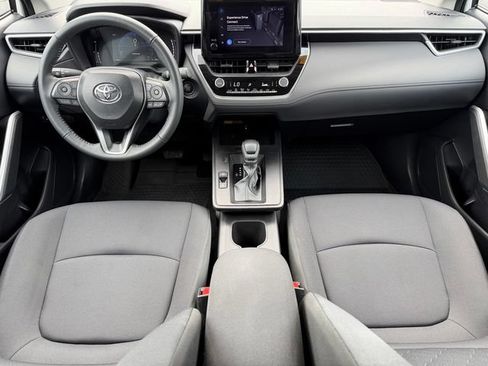 Certified 2026 Toyota Corolla Cross LE FWD image 21