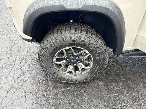 New 2026 Chevrolet Colorado ZR2 image 32