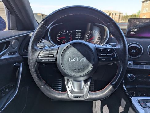 Used 2023 Kia Stinger GT2 image 15
