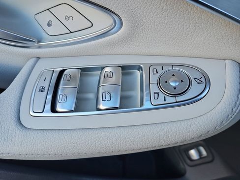 Used 2016 Mercedes-Benz C 300 4MATIC Sedan w/ Multimedia Package image 12