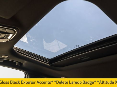 New 2025 Jeep Grand Cherokee Altitude image 7