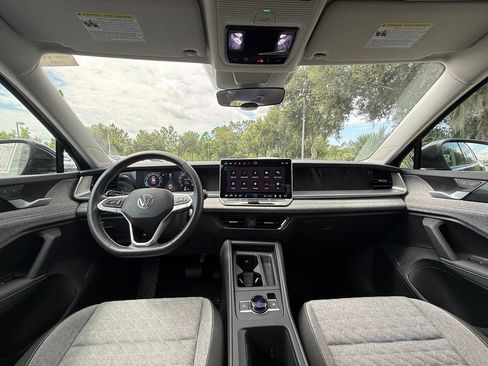 Used 2025 Volkswagen Tiguan S FWD image 18