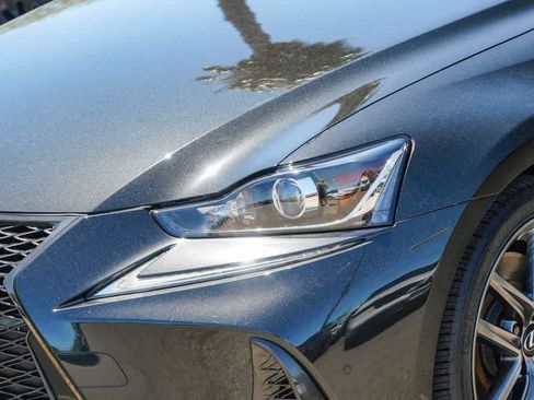 Used 2020 Lexus IS 300 F Sport w/ F Sport Package RWD image 9