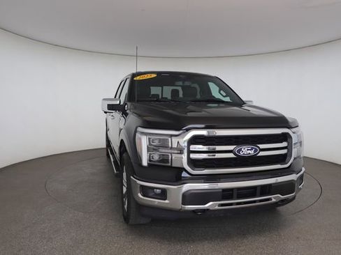 Used 2025 Ford F150 Lariat w/ Equipment Group 501A Mid AWD/4WD image 29