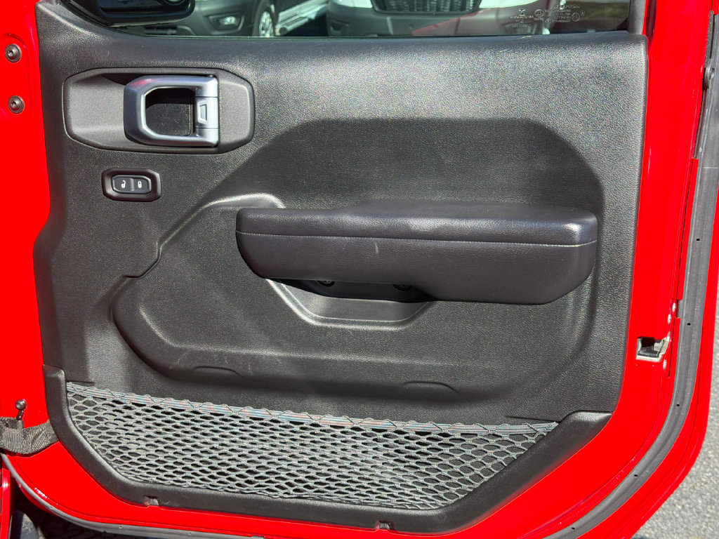 Used 2019 Jeep Wrangler Sport AWD/4WD image 14
