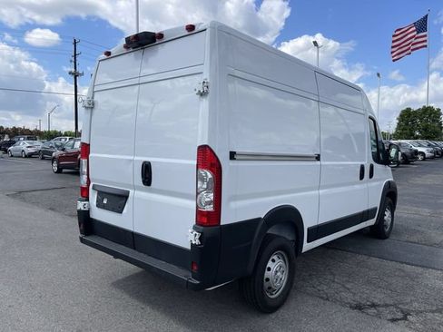 Used 2023 RAM ProMaster 2500 w/ Convenience Group FWD image 12