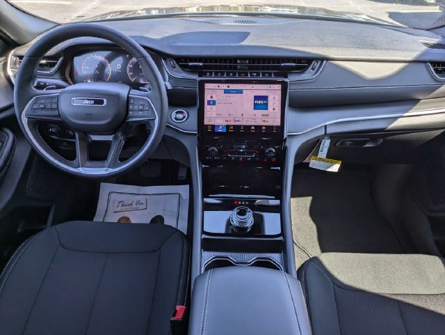 New 2027 Jeep Grand Cherokee Laredo X RWD image 16