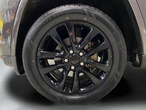 Used 2020 Jeep Grand Cherokee Altitude AWD/4WD image 29