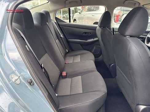Used 2024 Nissan Sentra SV FWD image 9