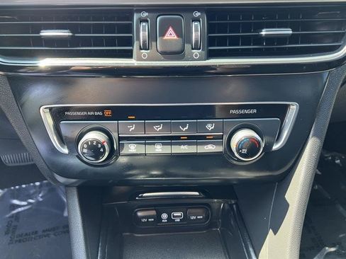 Used 2017 Kia Optima LX FWD image 18