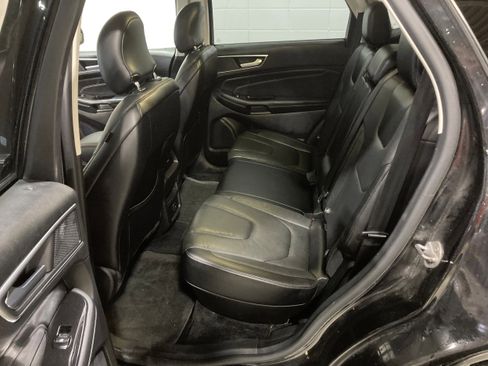 Used 2015 Ford Edge Titanium image 16