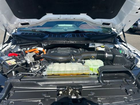 Used 2023 Ford F150 Lariat w/ Equipment Group 502A High image 29