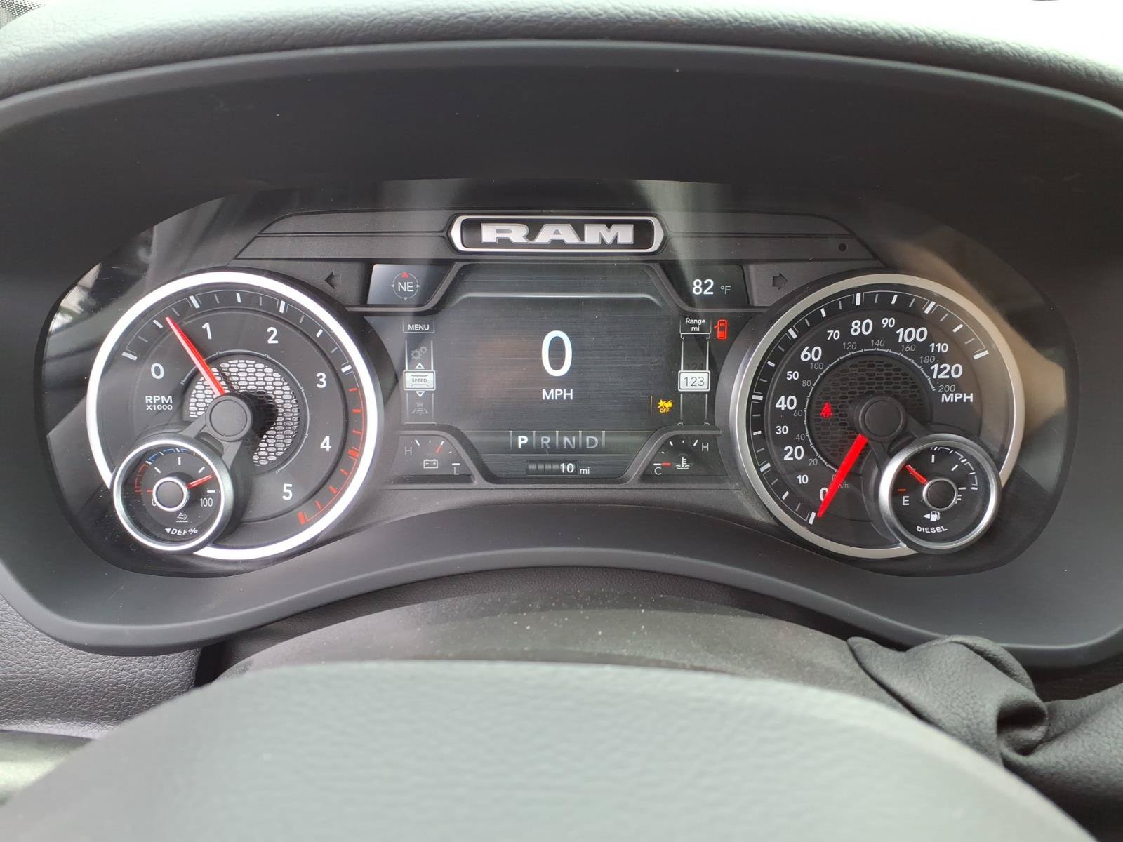 New 2026 RAM 3500 Big Horn AWD/4WD image 17