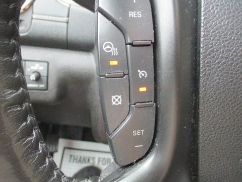 Used 2017 Buick Enclave Leather AWD/4WD image 38