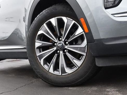 Used 2024 Buick Envision Preferred image 3