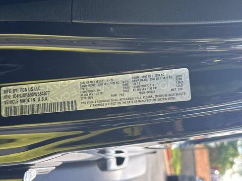 Certified 2025 Jeep Wrangler Unlimited Rubicon 4xe w/ Convenience Group AWD/4WD image 29