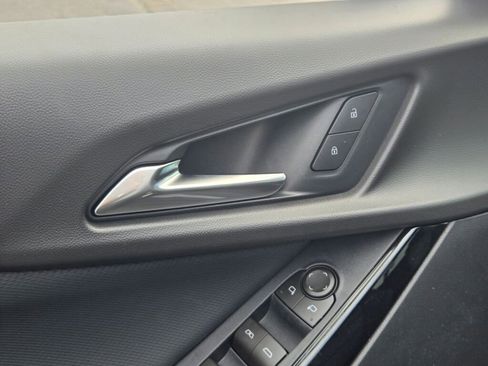 New 2026 Chevrolet Equinox LT w/ Safety and Technology Package FWD image 18