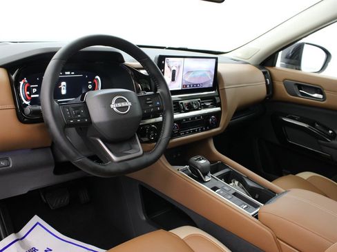 New 2026 Nissan Pathfinder Platinum w/ Cargo Package FWD image 15