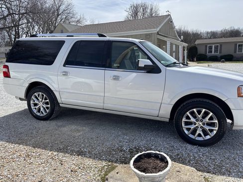 Used 2017 Ford Expedition EL Limited w/ Equipment Group 301A AWD/4WD image 3