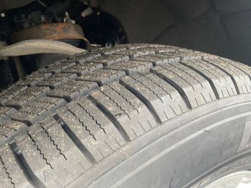 Used 2021 Chevrolet Silverado 1500 LT image 24