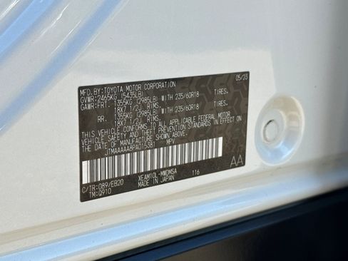 Used 2023 Toyota bZ4X FWD w/ Weather Package image 28