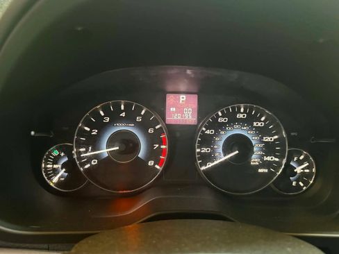 Used 2010 Subaru Outback 2.5i Premium AWD/4WD image 6