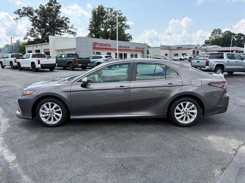 Used 2023 Toyota Camry LE FWD image 27