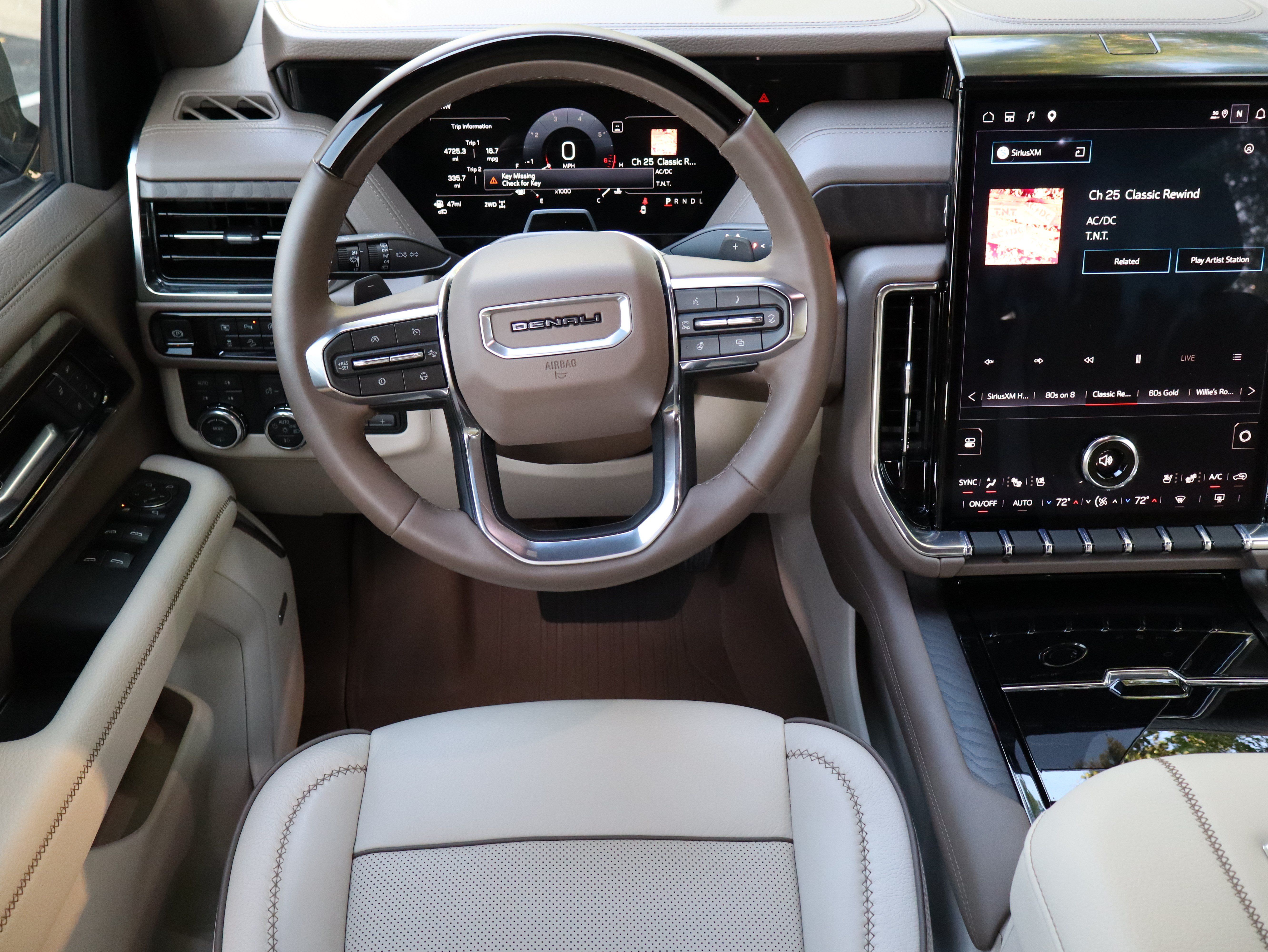 Used 2026 GMC Yukon XL Denali w/ Denali Reserve Package AWD/4WD image 29