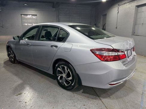 Used 2017 Honda Accord LX image 3