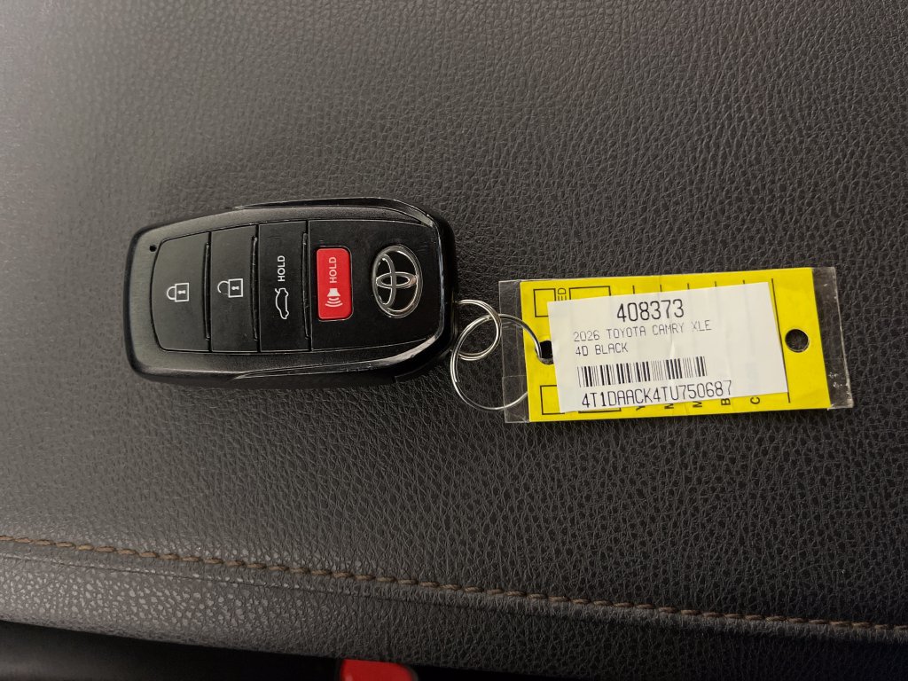 Used 2026 Toyota Camry XLE FWD image 26