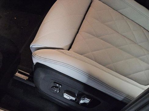 New 2026 BMW X5 sDrive40i w/ M Sport Package image 4