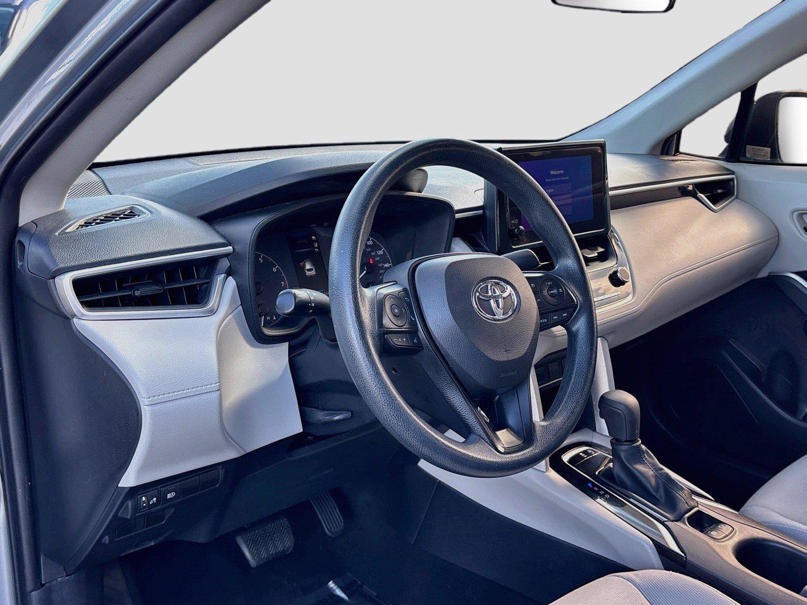 Used 2023 Toyota Corolla Cross L FWD image 9