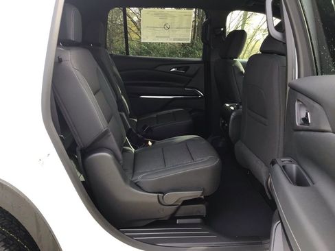 New 2026 Chevrolet Traverse LT w/ Driver Confidence Package image 17