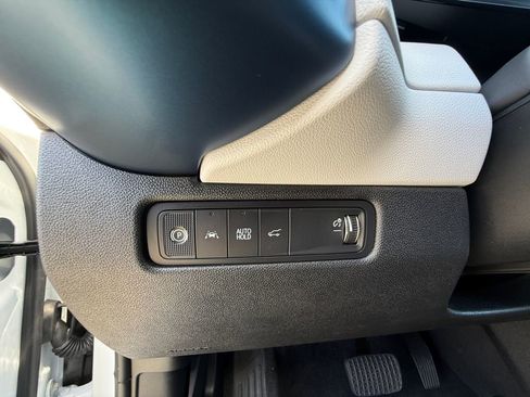 New 2026 Chevrolet Equinox EV LT image 28