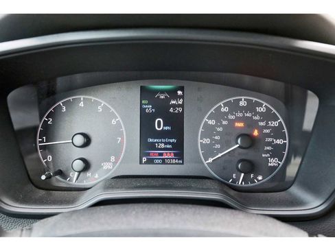 Used 2025 Toyota Corolla SE image 14