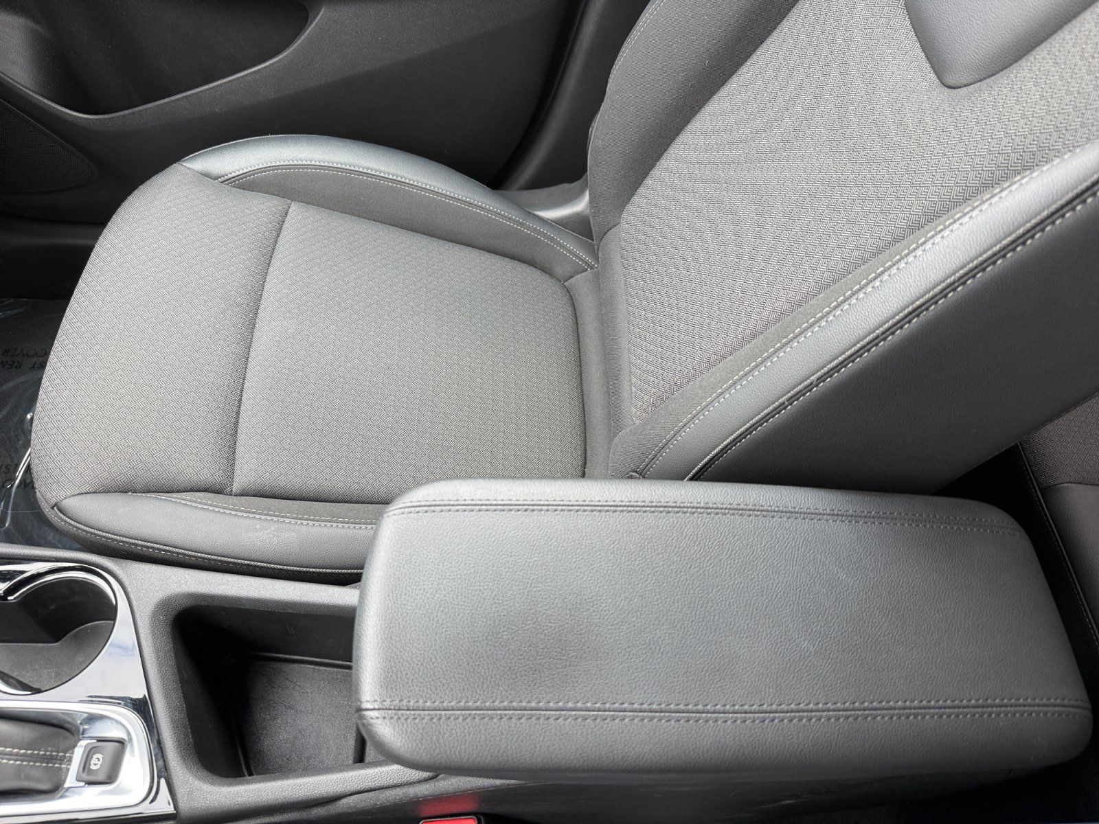 Used 2024 Buick Encore GX Preferred w/ Comfort Package FWD image 14