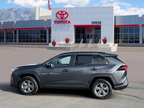 Used 2025 Toyota RAV4 LE AWD/4WD image 6