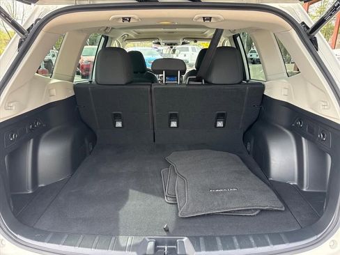 Used 2024 Subaru Forester Premium AWD/4WD image 23