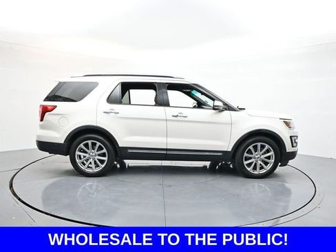 Used 2017 Ford Explorer Limited w/ Equipment Group 301A image 8