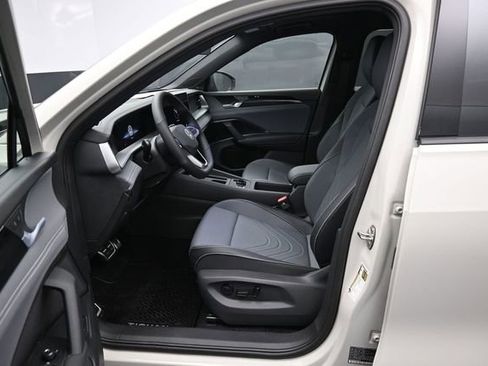 New 2026 Volkswagen Tiguan SE R-Line AWD/4WD image 9
