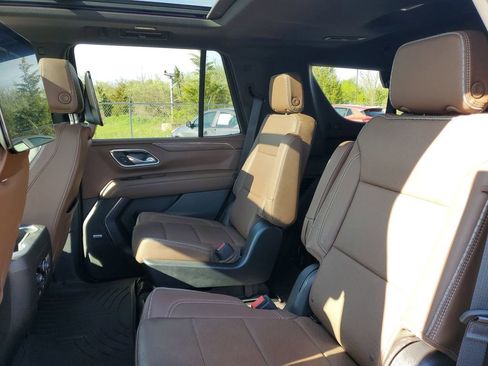 Used 2023 Chevrolet Tahoe High Country AWD/4WD image 31