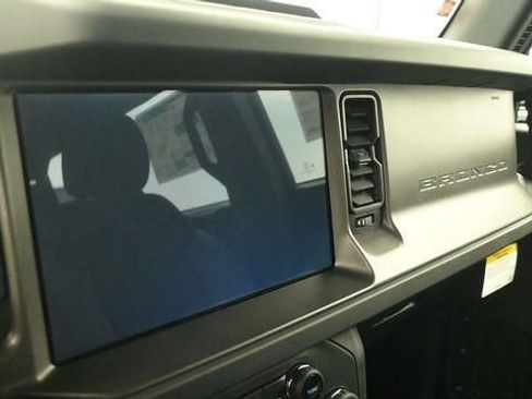 New 2026 Ford Bronco 4-Door w/ Sasquatch Package AWD/4WD image 17